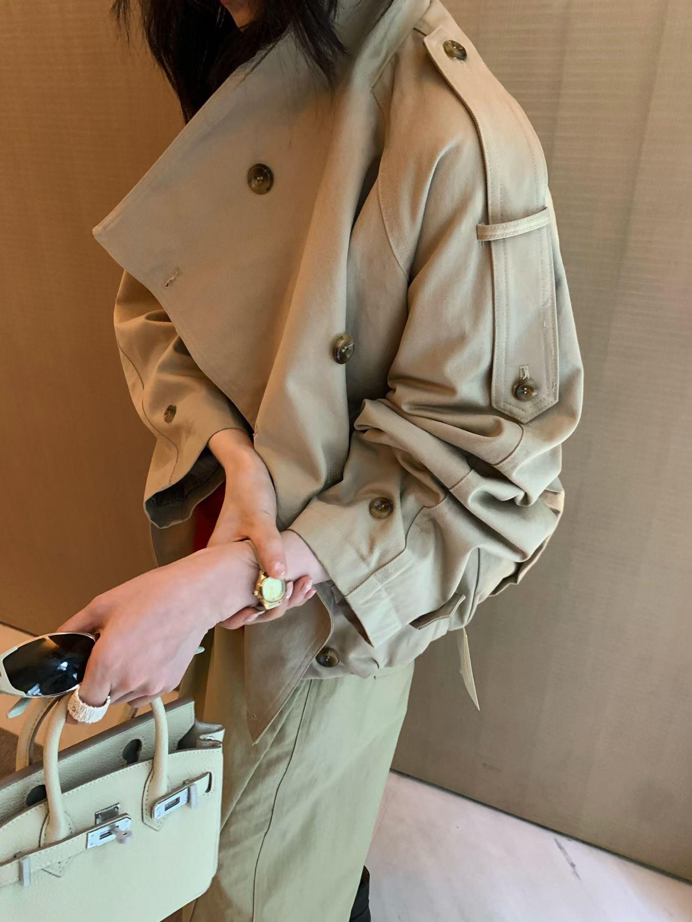 大翻領琥珀扣風衣外套